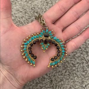 Fun vintage turquoise necklace!